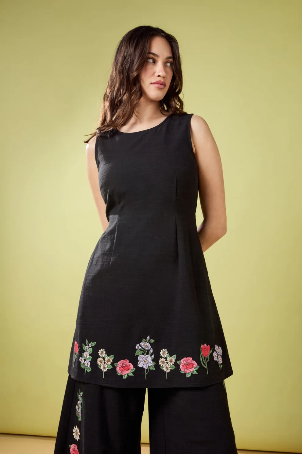 Fleur Embroidered Shift Dress