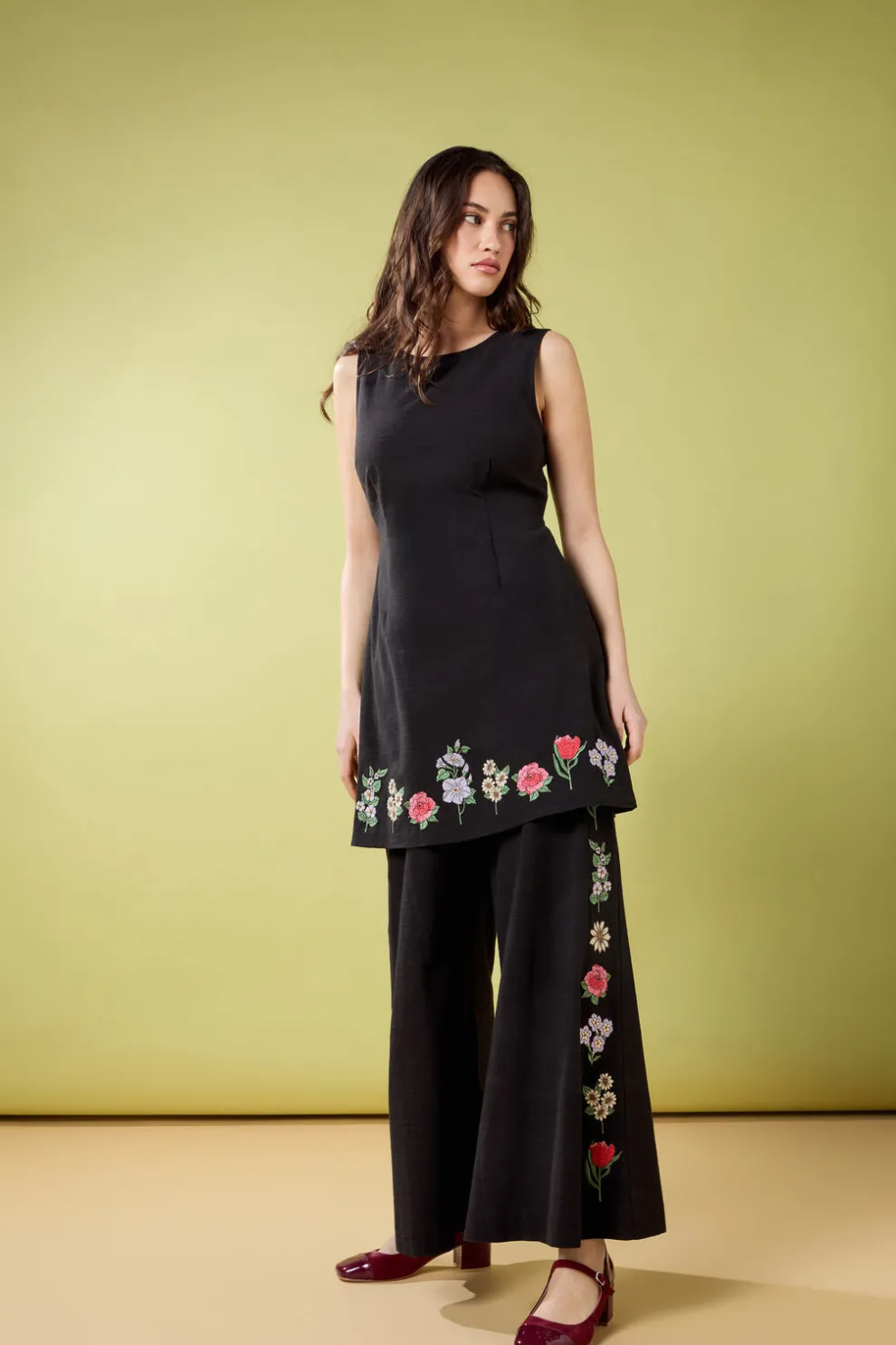 Fleur Embroidered Shift Dress