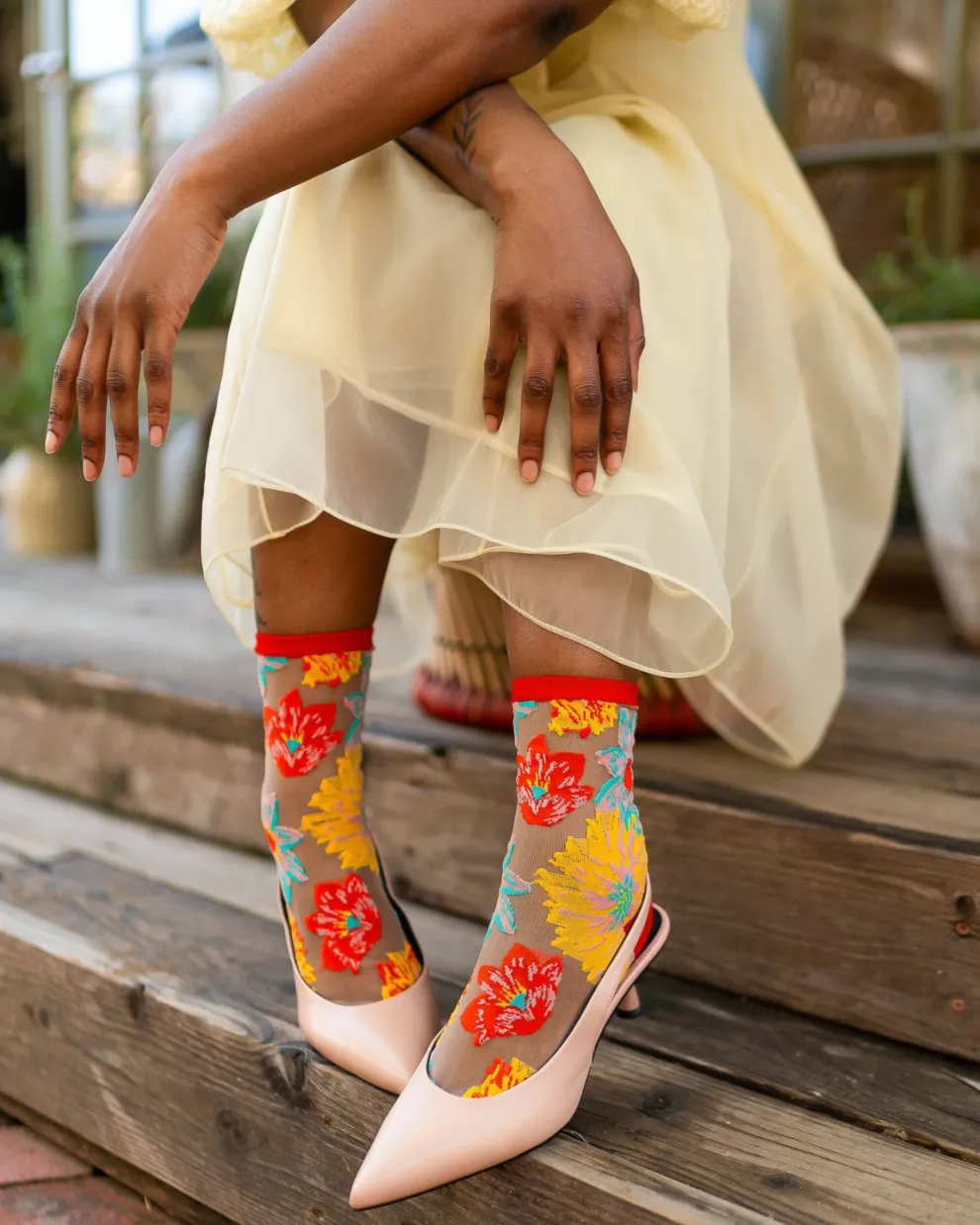 Flower Power Sheer Crew Sock