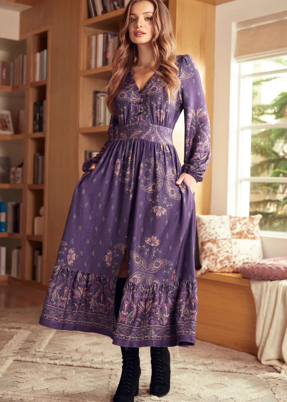 Goldie Hour V-Neck Midi Dress