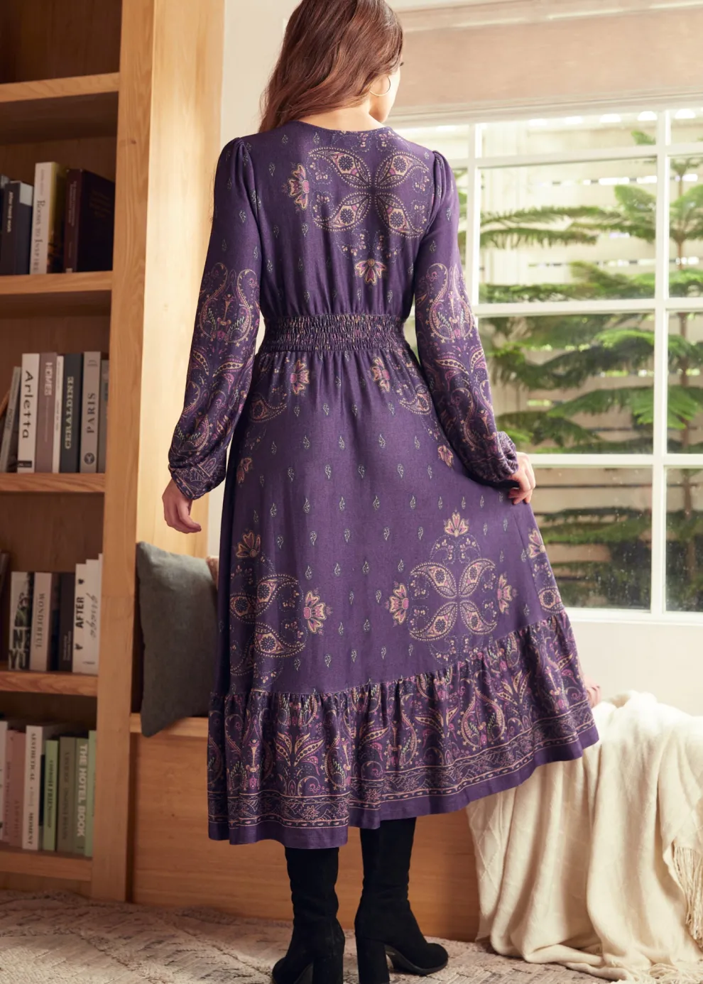 Goldie Hour V-Neck Midi Dress