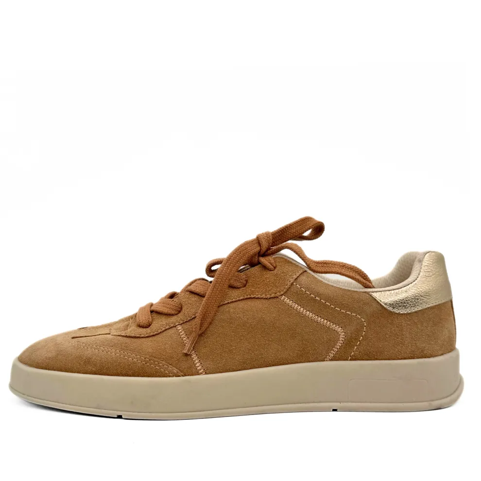 Moldova Suede Tennis Sneakers