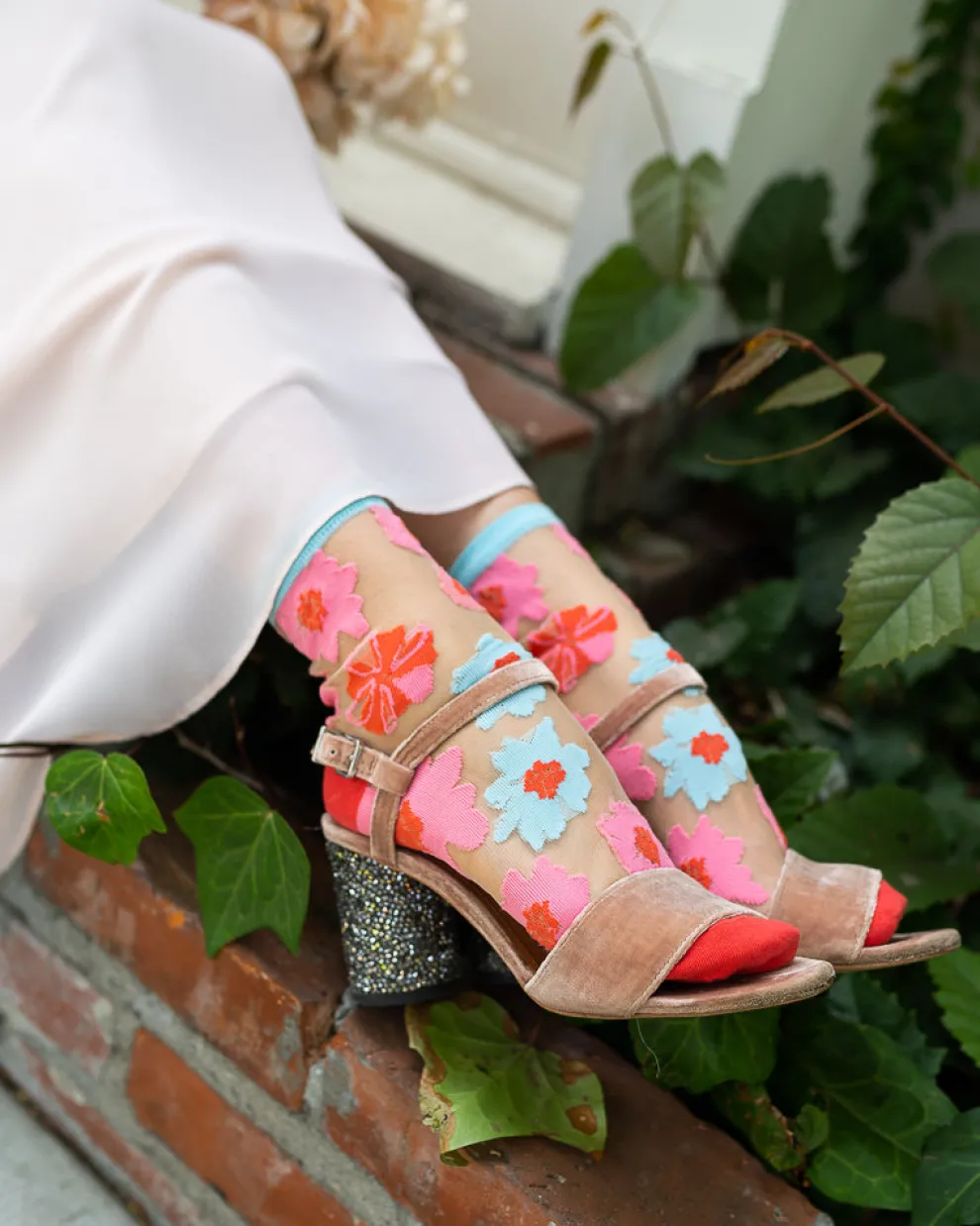 Ribbon Roses Sheer Ankle Sock