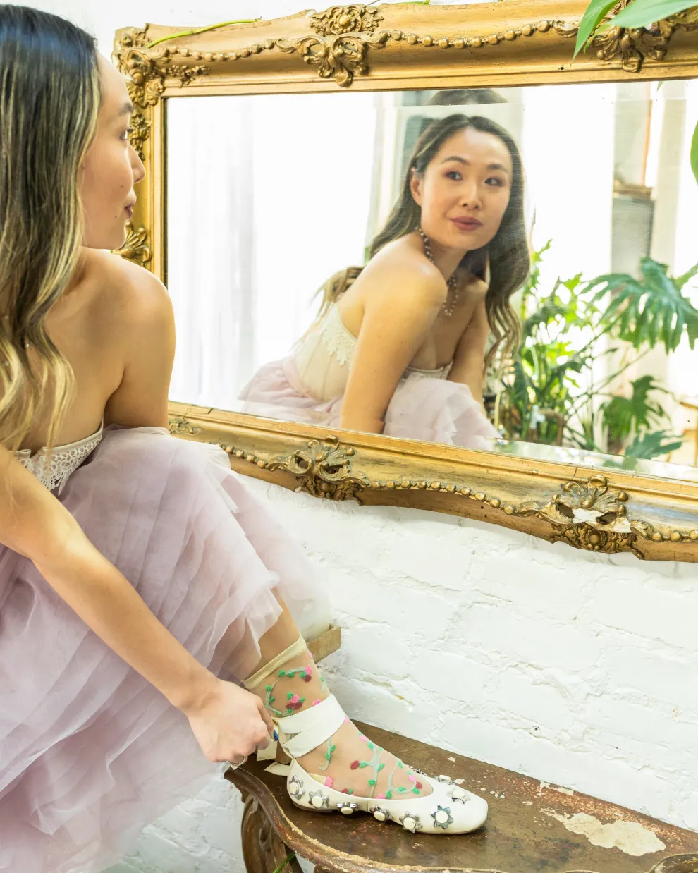 Sheer Rosettes Crew Sock