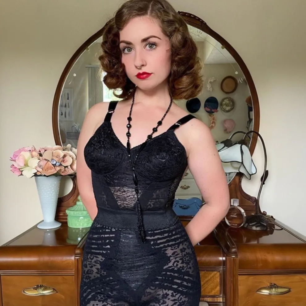 Style 6207 | No Roll High Waist Lace Thigh Slimmer with Extra Firm Support