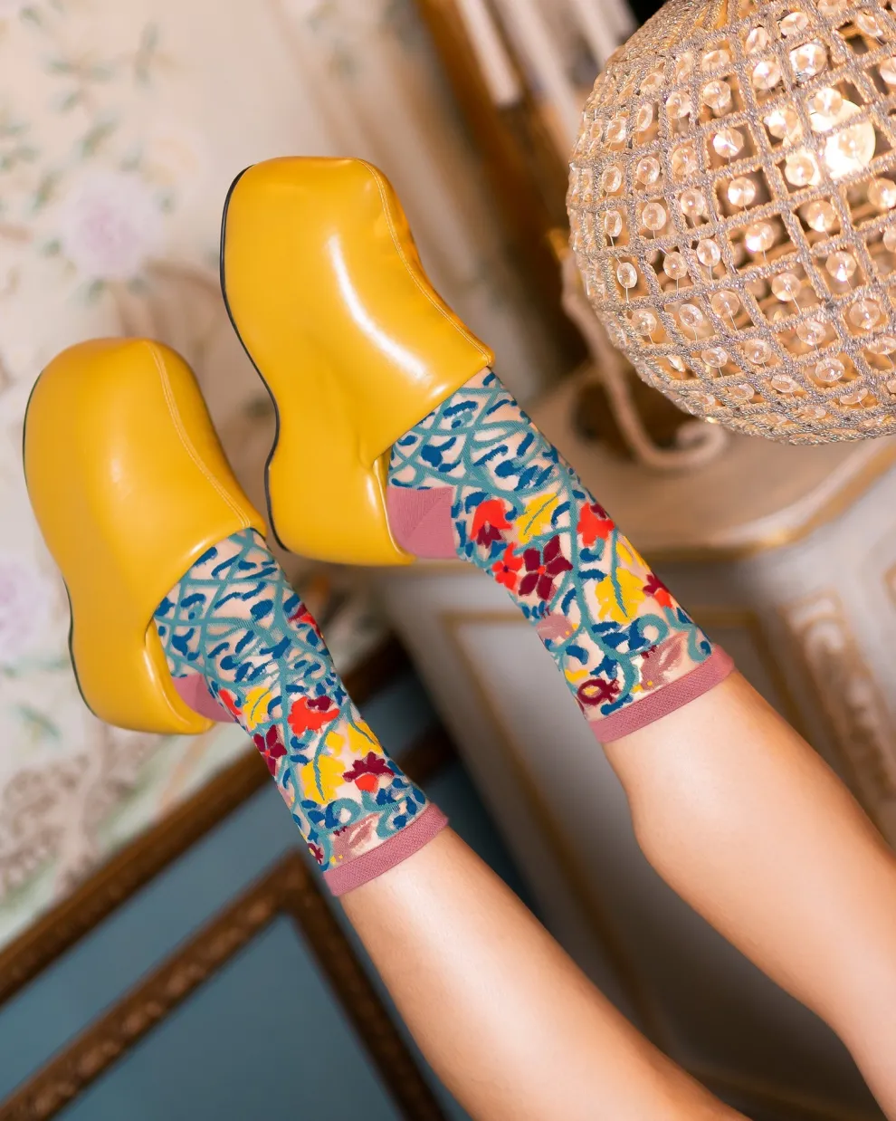 Tapestry Vines Sheer Crew Sock