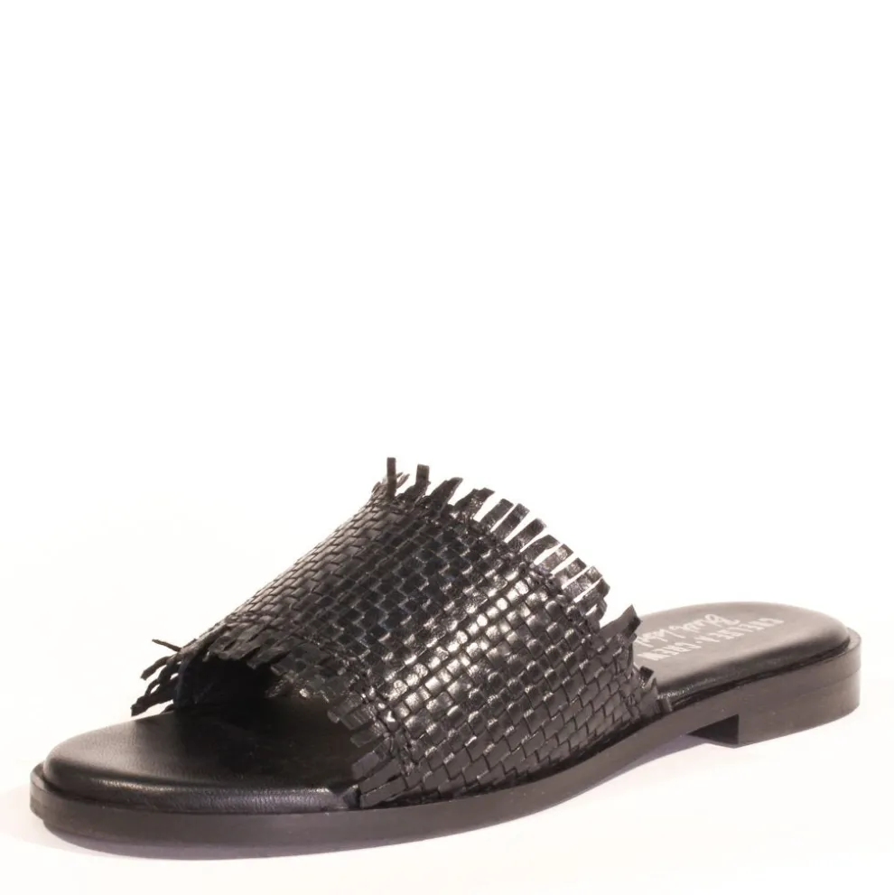 Zigor Mule Sandals
